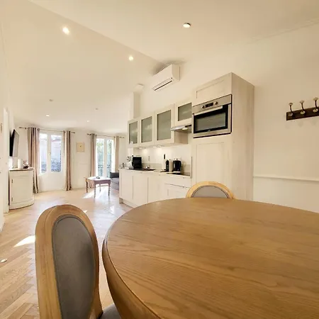 Le Petit Four 2nd - T3 Climatise * Antibes