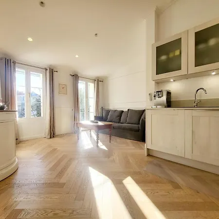 Le Petit Four 2nd - T3 Climatise Apartment Antibes