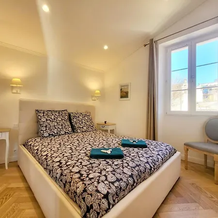 Appartement Le Petit Four 2nd - T3 Climatise Antibes