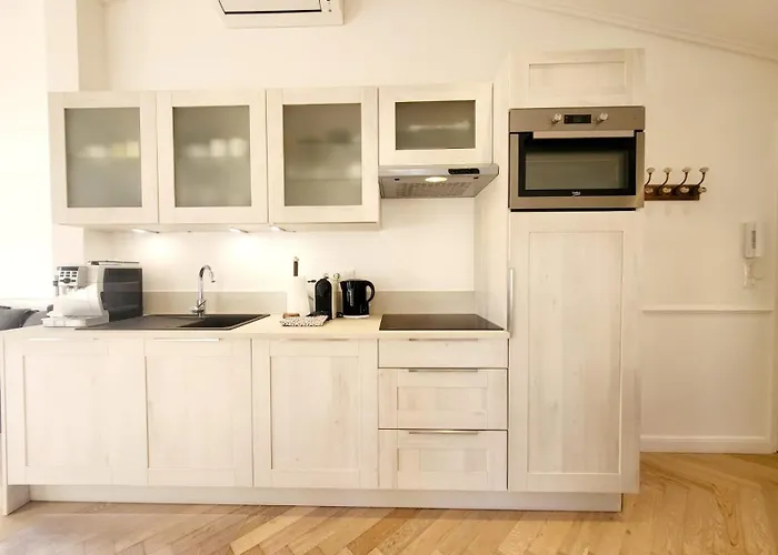 Apartment Le Petit Four 2nd - T3 Climatise Antibes