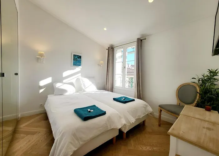 Le Petit Four 2nd - T3 Climatise Apartment