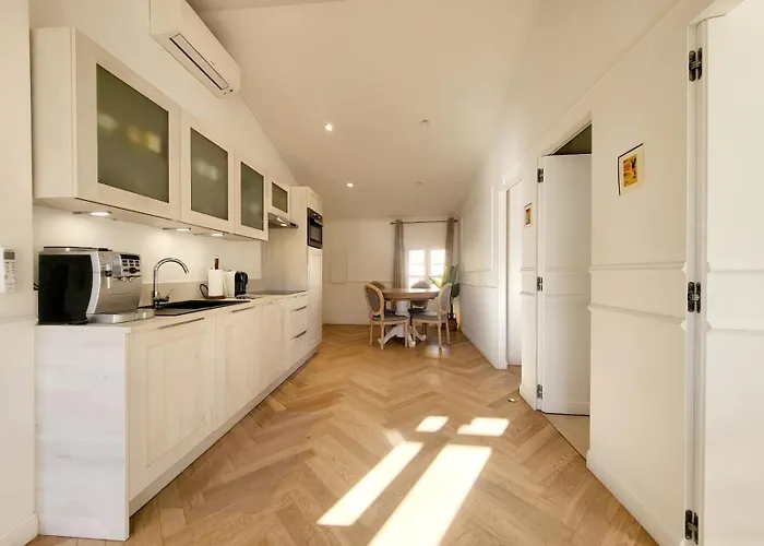 Le Petit Four 2nd - T3 Climatise Apartment *